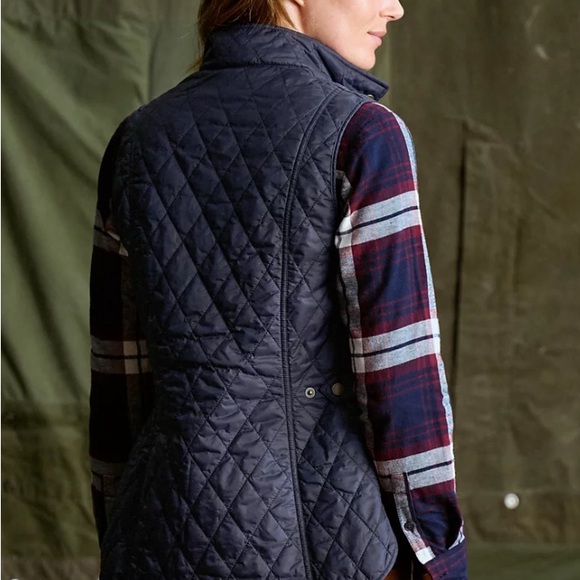 Barbour Jackets & Blazers - Barbour Quilted Navy Vest size 14 GUC